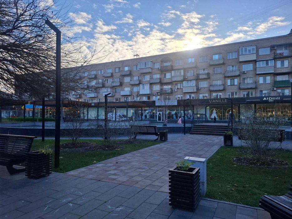 Пропонуємо приміщення в оренду приміщення в центрі, парк «Ю́ність».