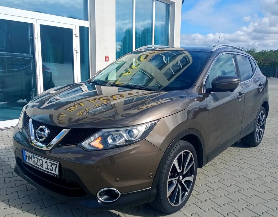 Nissan Qashqai USZKODZONY, czysty zadbany, BOGATE wyposażenie, MAŁY PRZEBIEG, automat