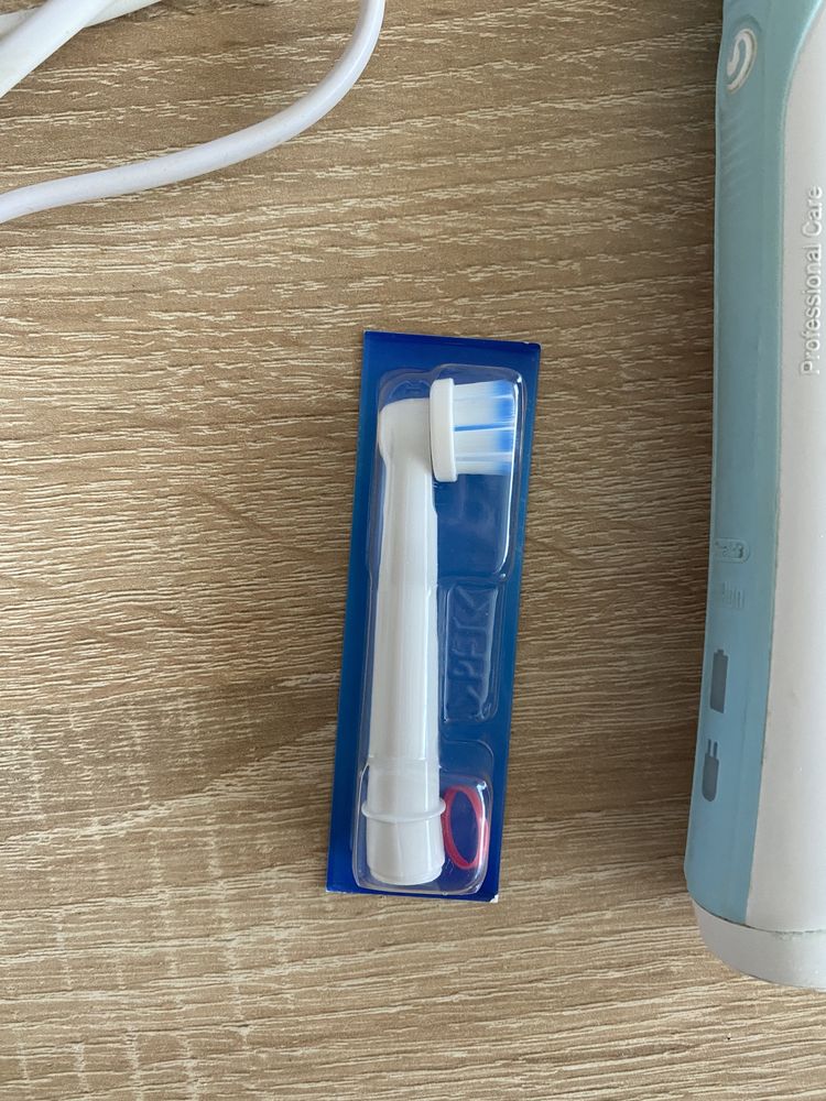 elektryczna szczoteczka do zębów oral b