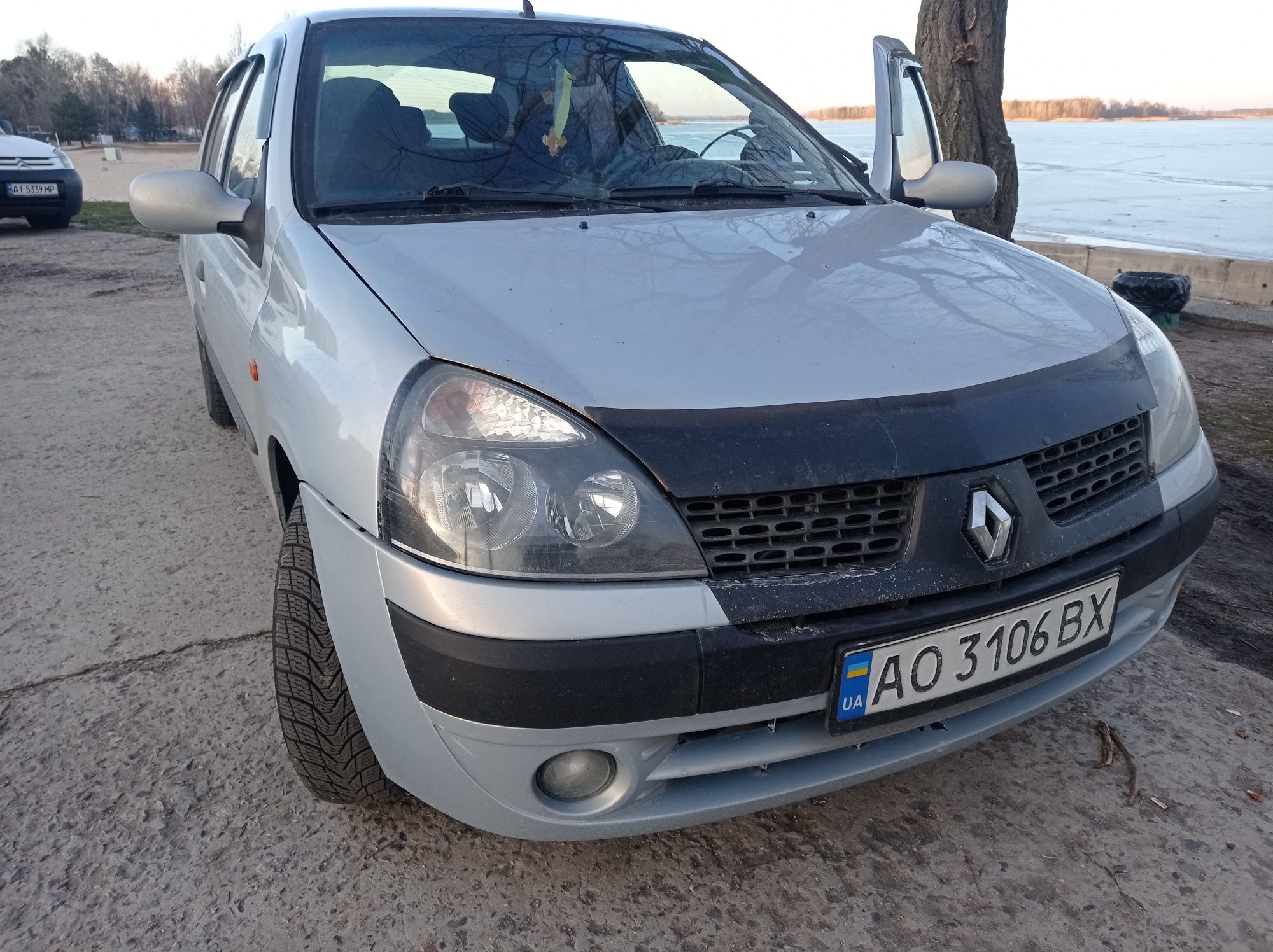 Renault Clio Symbol 1.4 газ/бензин 5 мкп