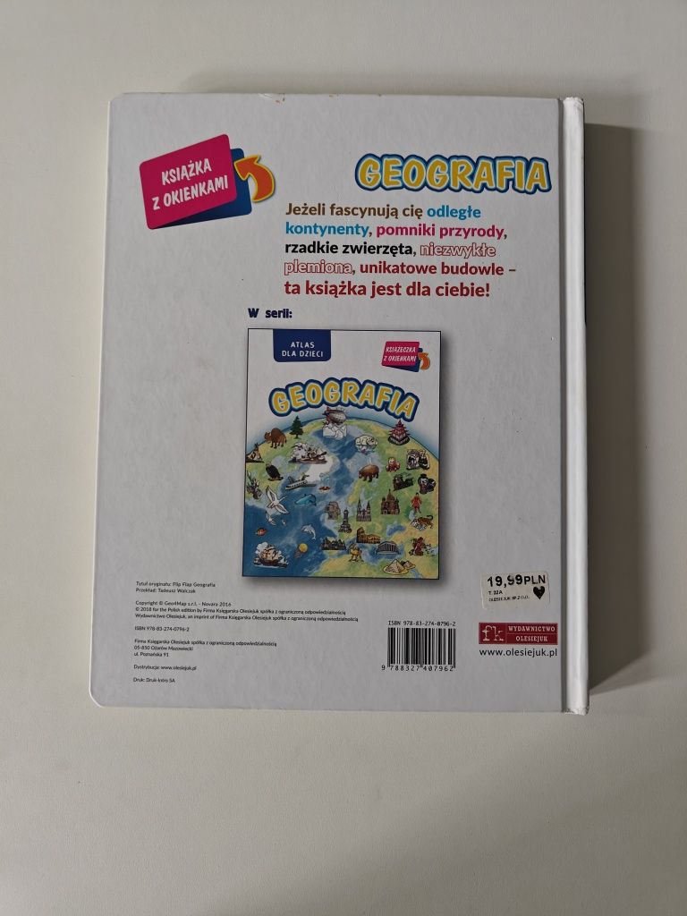 Książka z okienkami Atlas dla dzieci Geografia