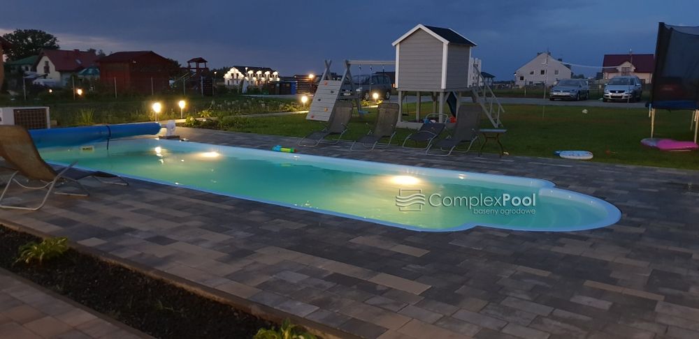 BASEN POLIESTROWY Ogrodowy wkopywany 10,5 x 3,7 x 1,55 możliwy Montaż