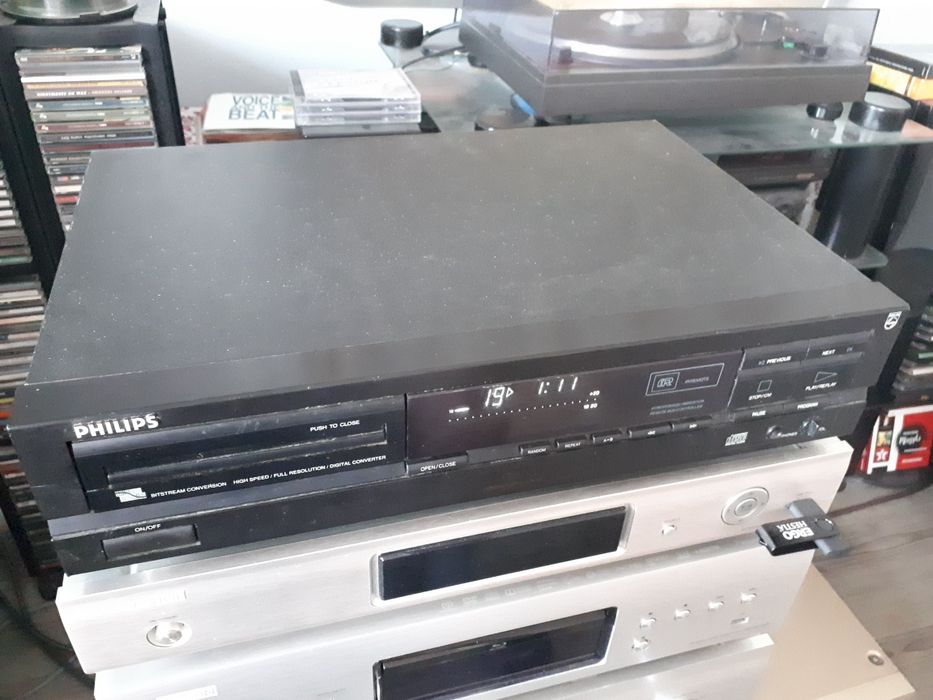 Odtwarzacz Philips CD 615 . Sprzęt AV . Płyty . Kasety . DVD . Tanio .