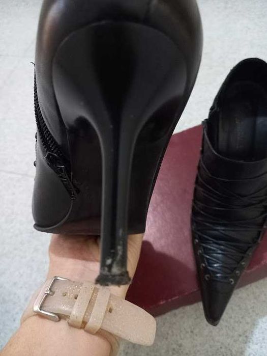 Botins pretos salto