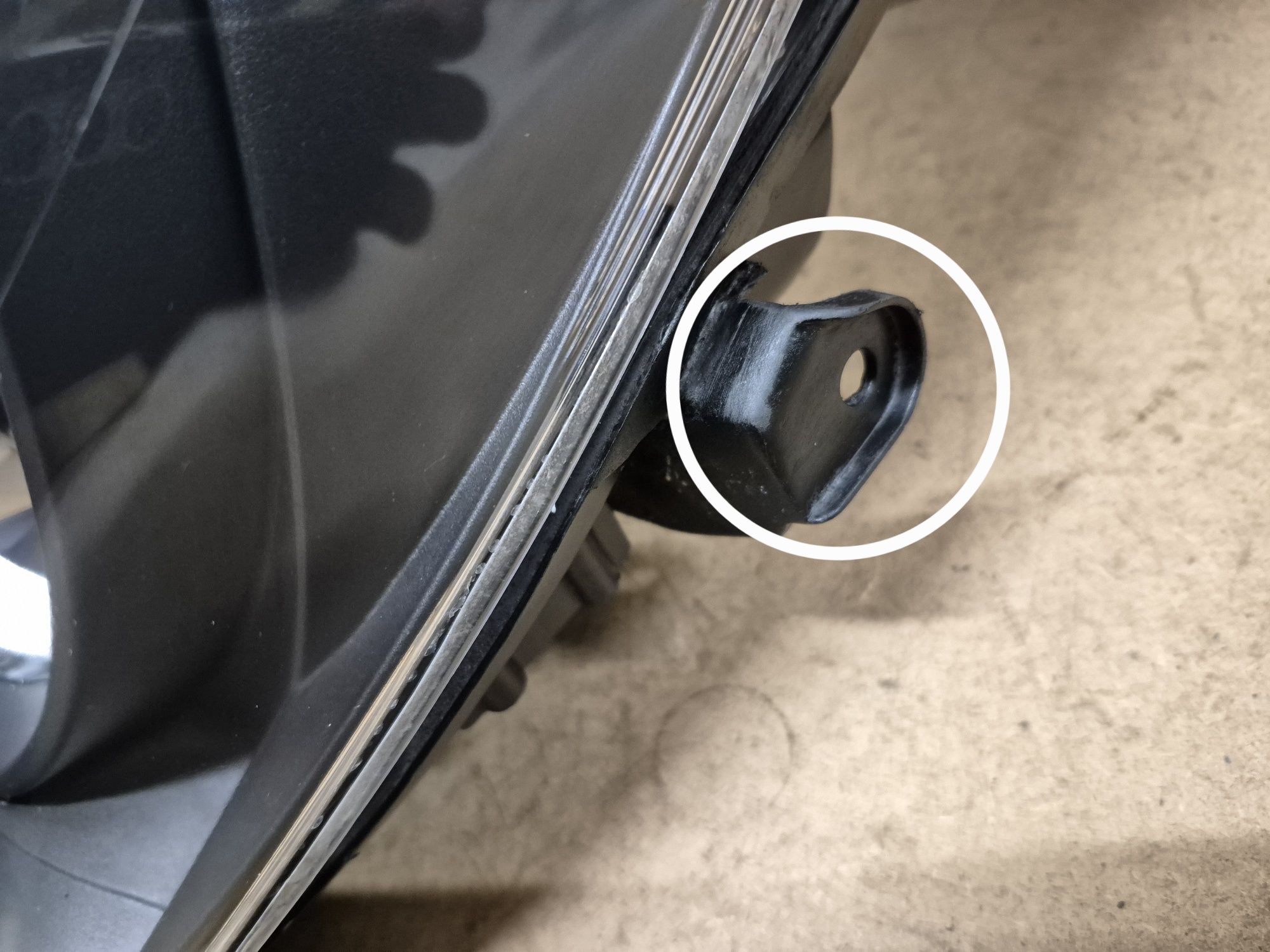 Lampa reflektor toyota Yaris 3 bez led lewy europa