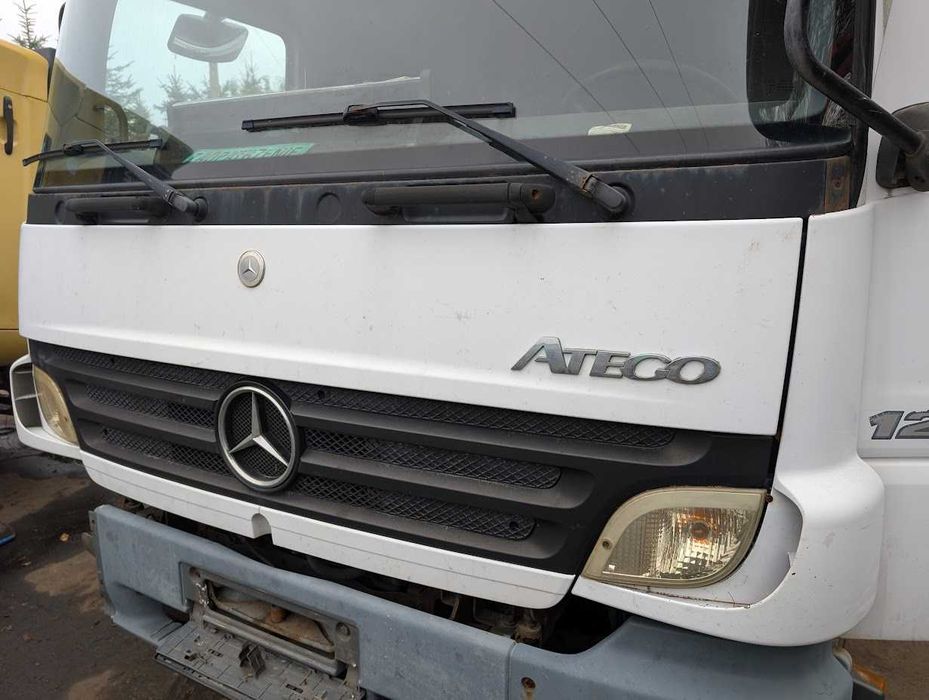 Atrapa Mercedes Atego MP1/2 Lift komplet policzki gril znaczek maska