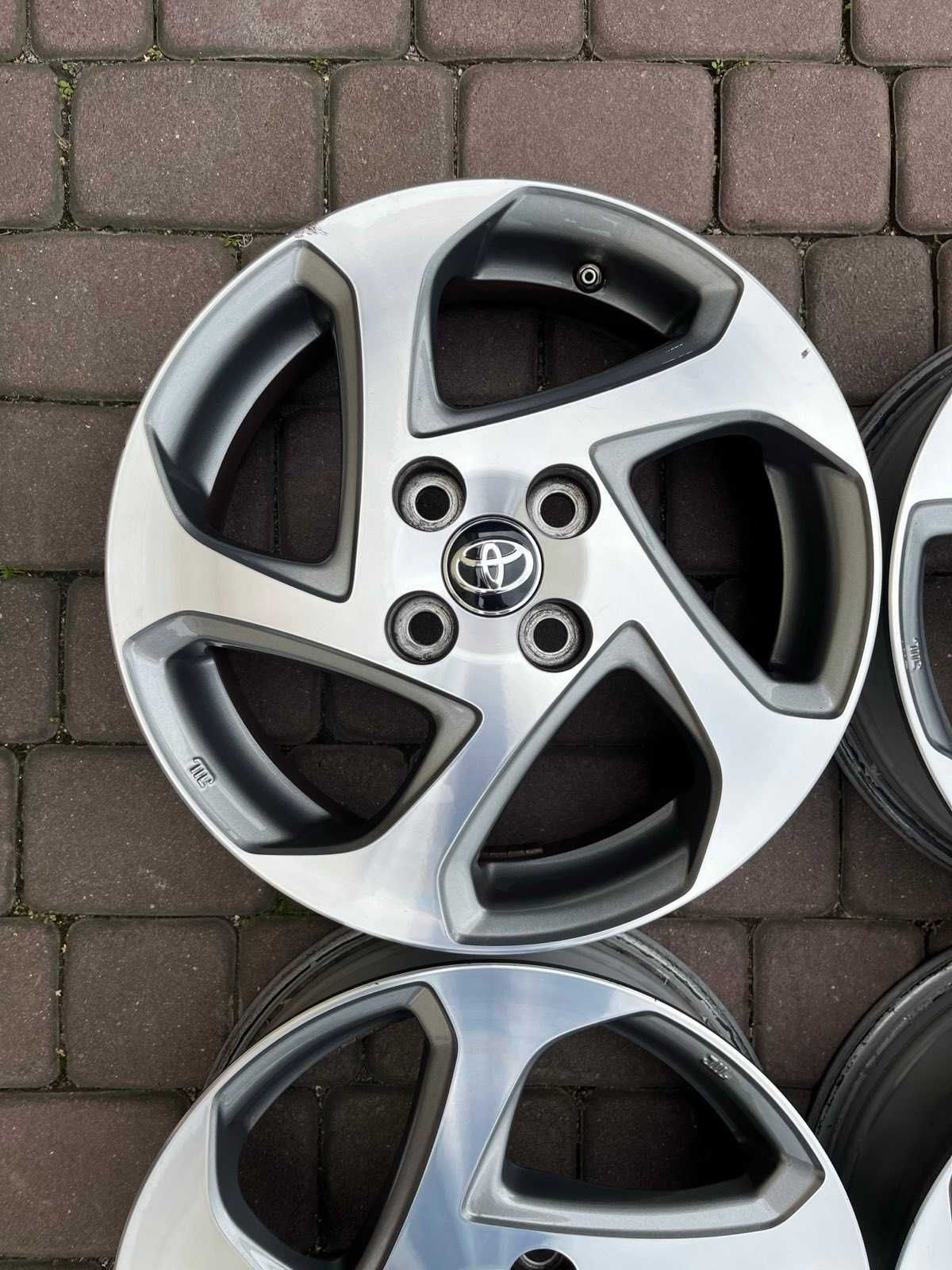 Oryginalne alufelgi Toyota 4x100 15 cali CZUJNIKI Yaris Aygo
