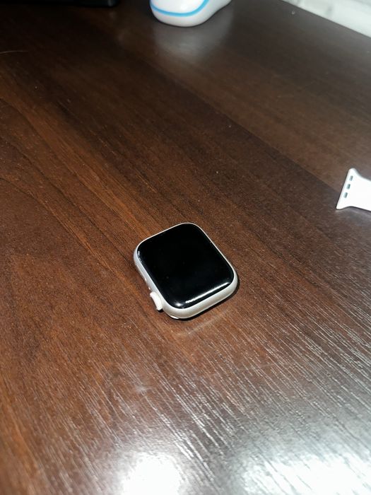 Продам Apple watch 8 41mm