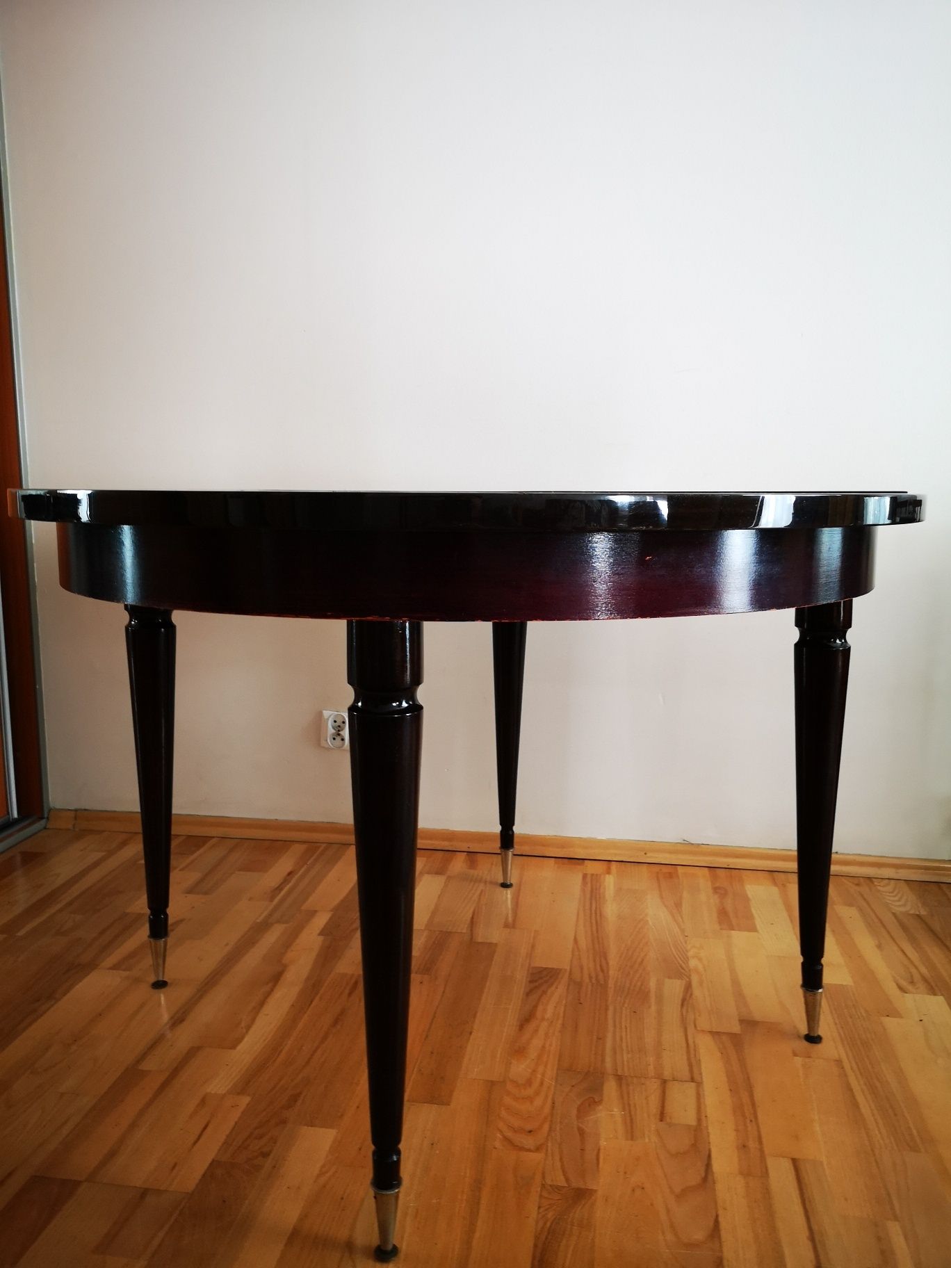 Mid century. Sygnowany. Stół z krzesłami