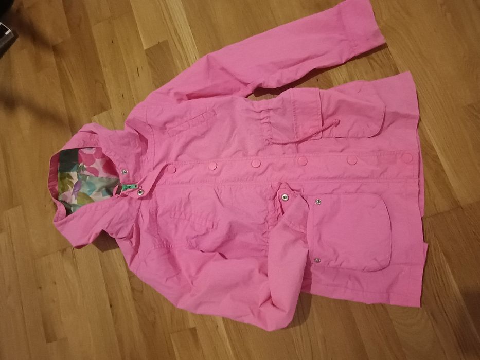 Lekka dziewczęcia wiatrówka rozm 152