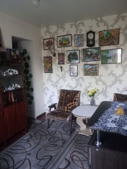 Продаж 1/2 частини будинку.