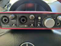 Focusrite Scarlett 2i2 аудиокарта