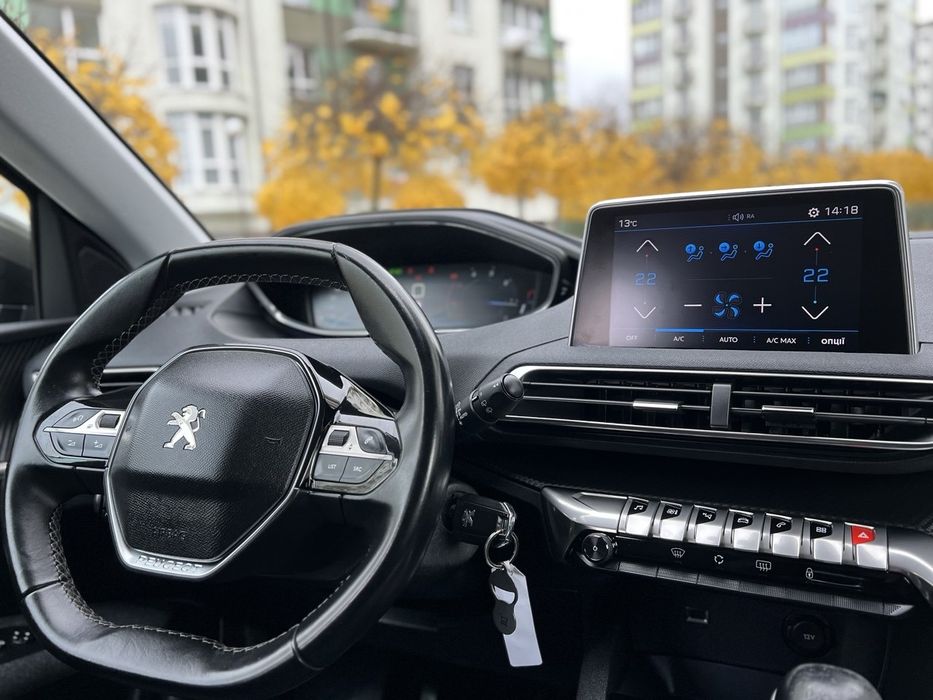 Peugeot 3008 2018 2.0 дизель не фарбований жоден елемент
