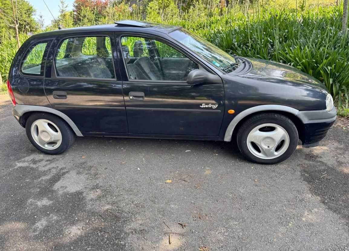 Vedo carro Opel Corsa