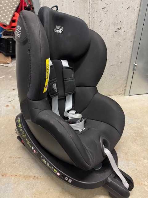 Britax Romer Dualfix 2R Cosmos Black 0-18 kg