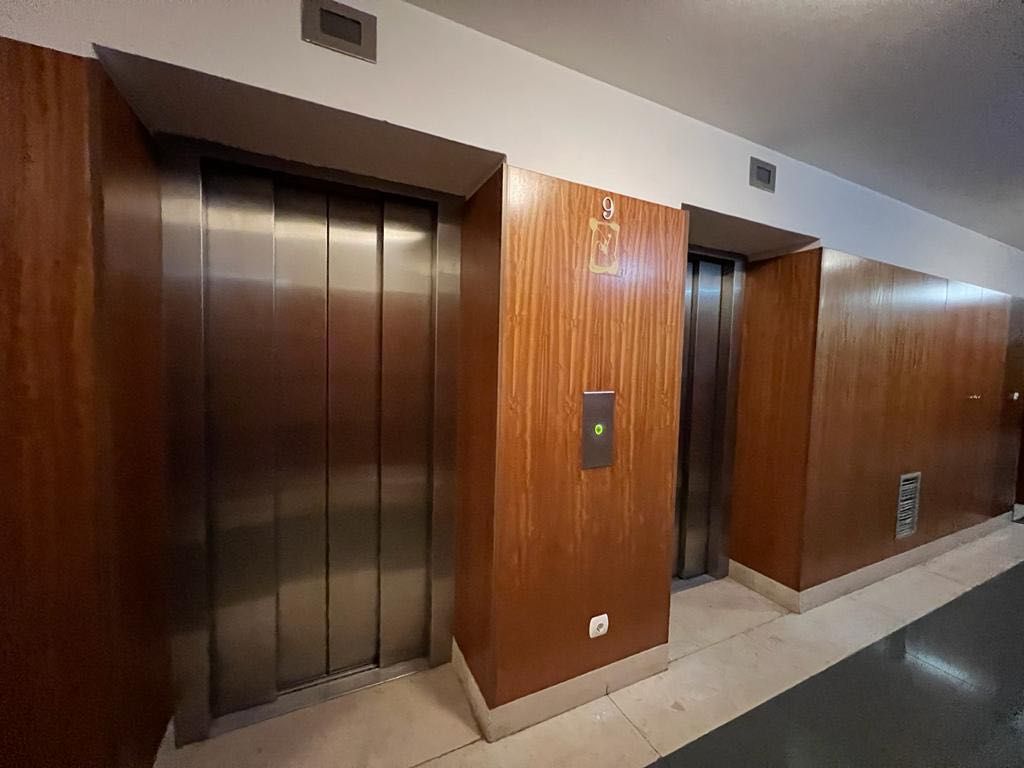 Quarto para arrendar na Foz do Douro