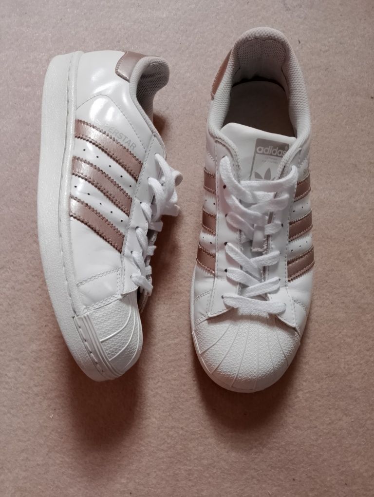 Кросівки Adidas (оригінал)  39,5