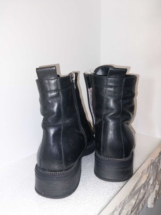 Шкіряне взуття великих розмірів