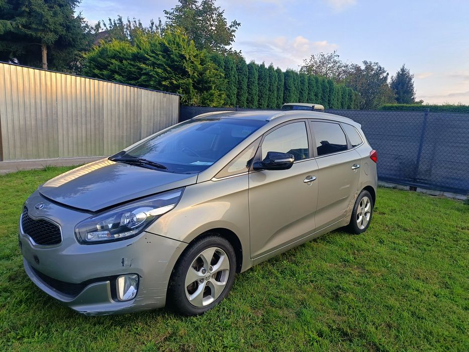 Kia carens anglik v5c 1.7 crdi automat