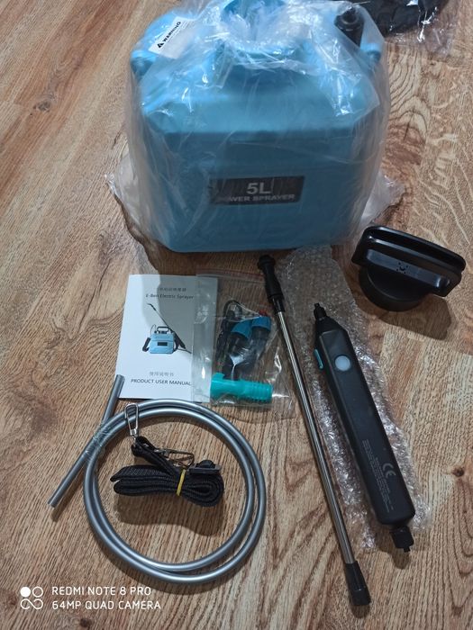 Opryskiwacz akumulatorowy 5L + 3 dysze