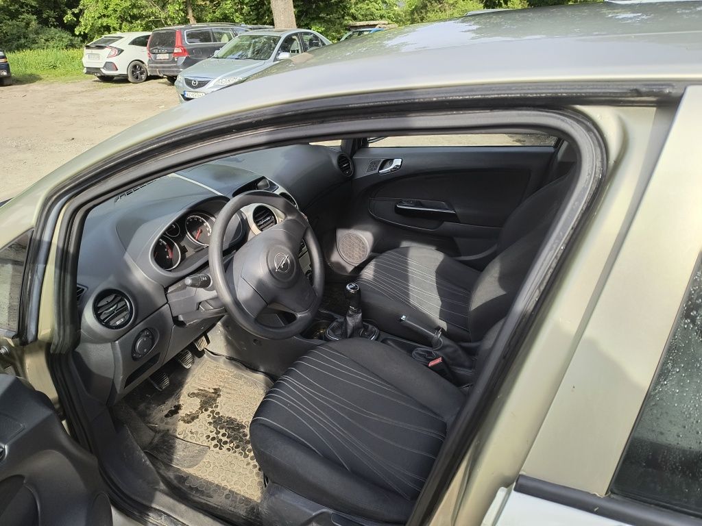 Opel corsa d 1.2 lpg