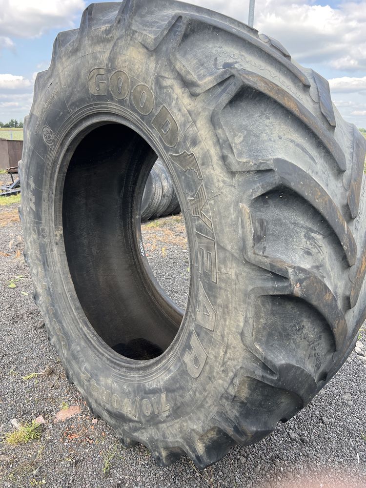 Opona używana 710/70R42