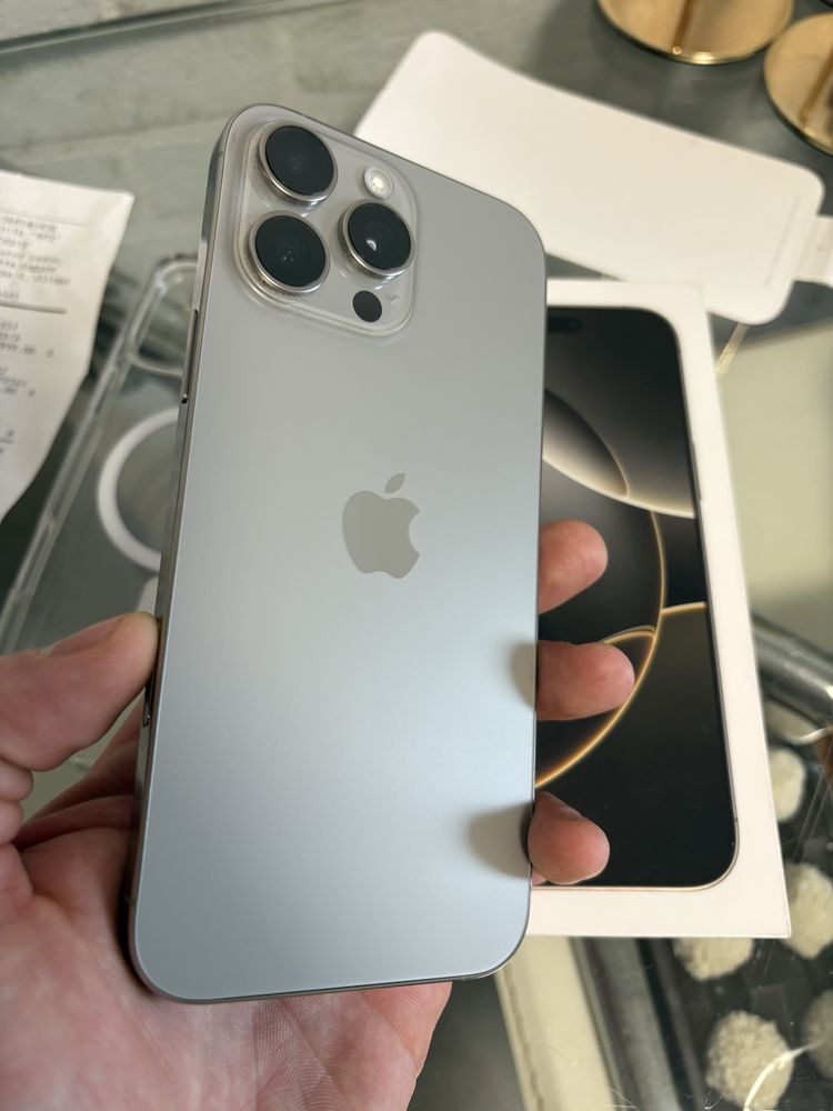 Iphone 16 pro max 256gb  titanium офіційний на гарантiї
