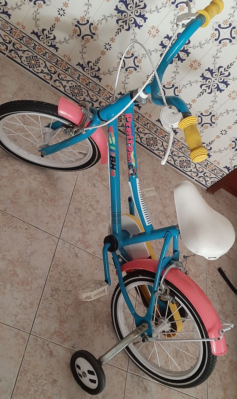 Bicicleta menina