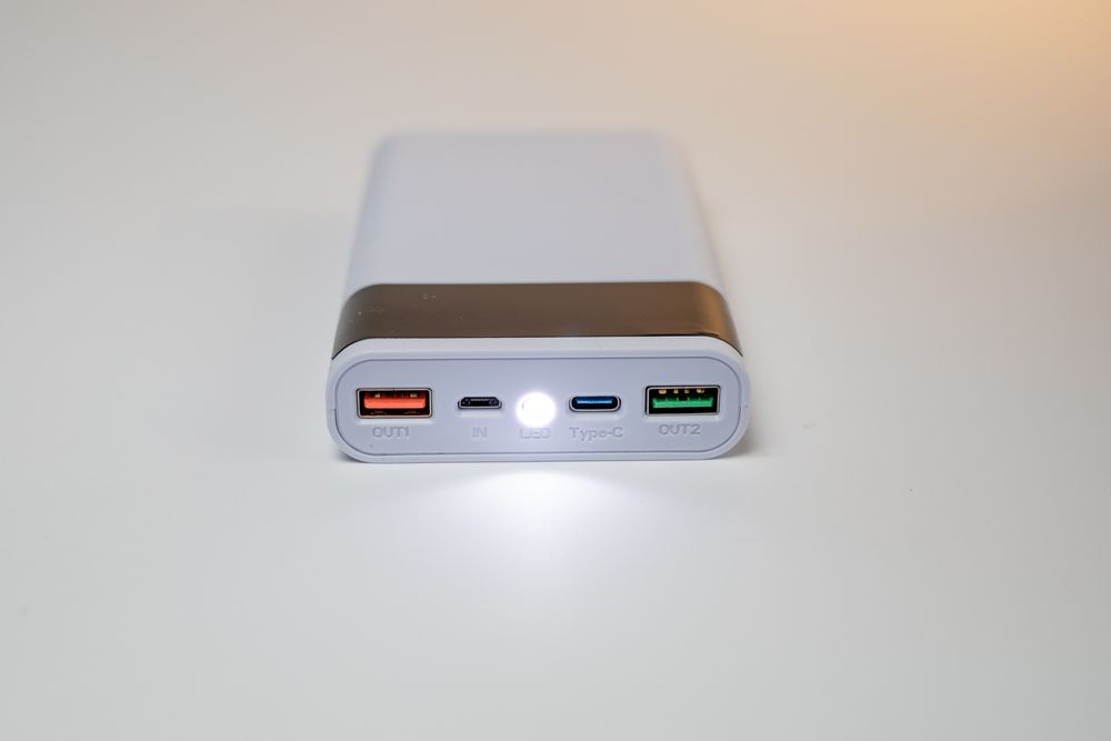 Павербанк , Power Bank быстрая зарядка на 4 , 6 и 8