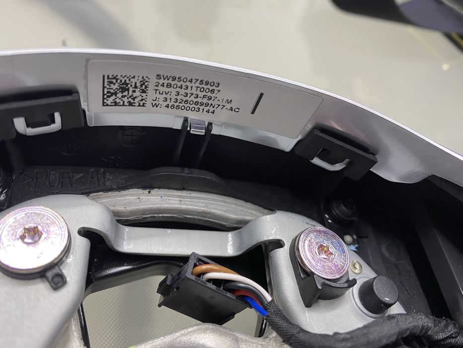 М руль BMW X5 G05 LCI вибро подогрев лепескт