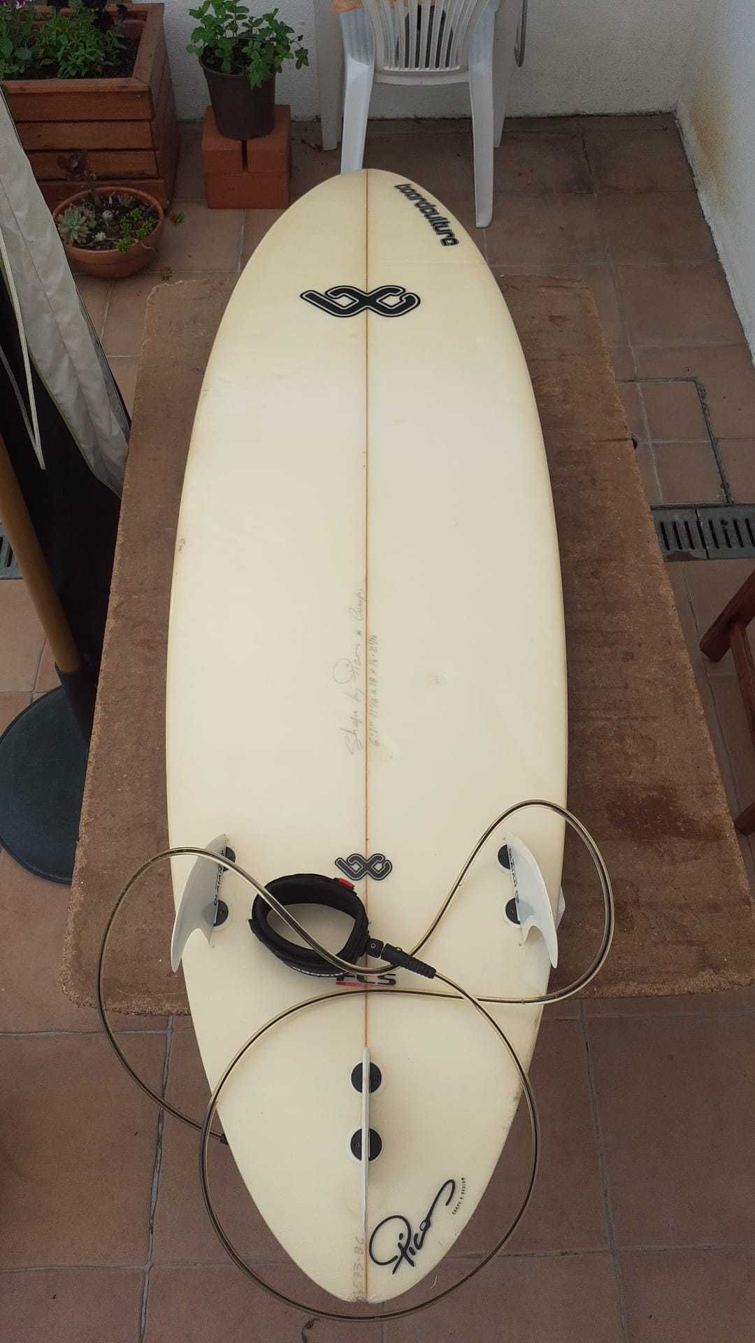 URGENTE! Prancha de Surf 6'1'' + Acessórios