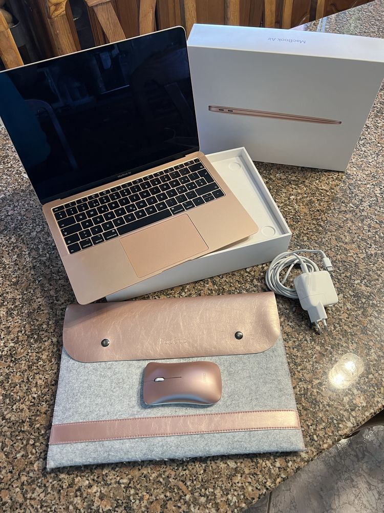 Portátil Apple Mac Book Air 13.3 Roségold i5, 8