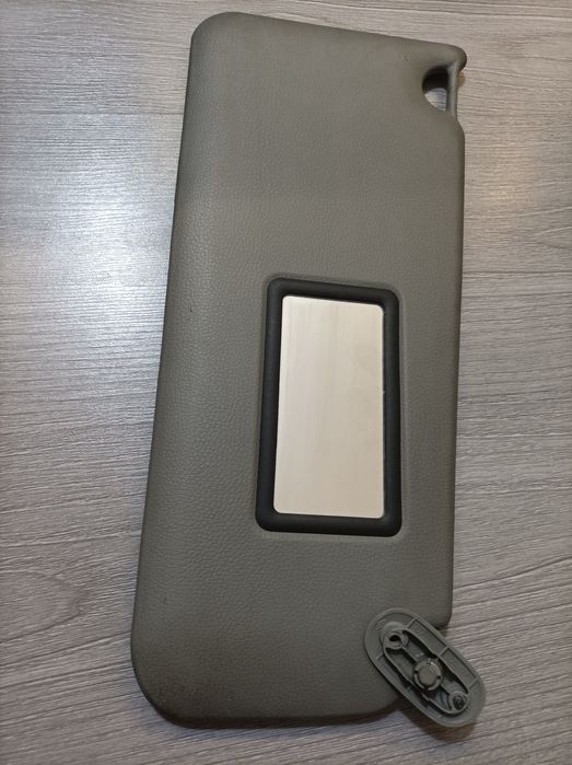 Vendo pala tapa sol direita de Renault Scenic 1 de 99-01/2003