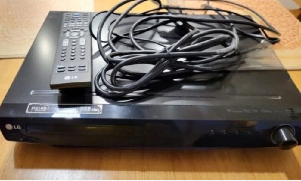 Kino domowe LG HT762PZ komplet, mało używane stan bardzo dobry pilot