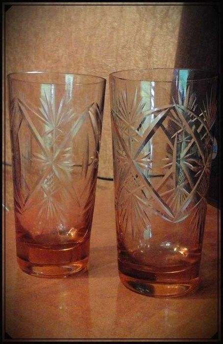 Німецький кольоровий кришталь 1950-х років, стопки.