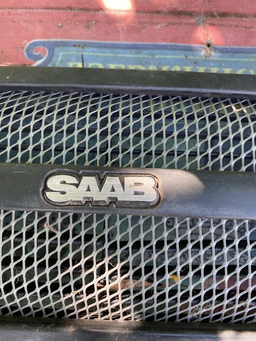 Решетка радиатора saab 9000