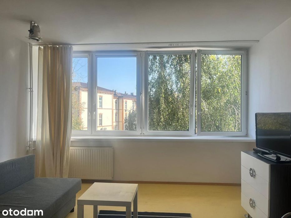 Kawalerka do wynajęcia - 1 przystanek tramwajowy od Dworca Centralnego