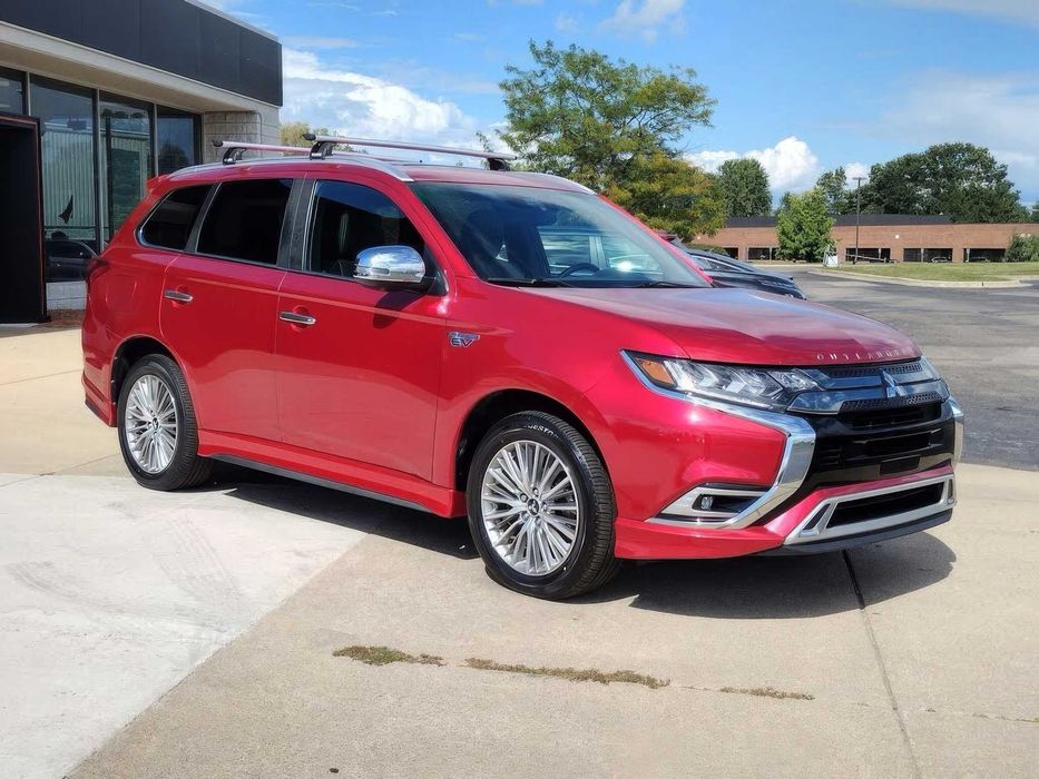 Mitsubishi Outlander Hybrid Plug-in      2020