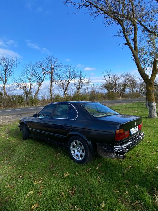 BMW 520 e34 2.0 газ/бенз 1994