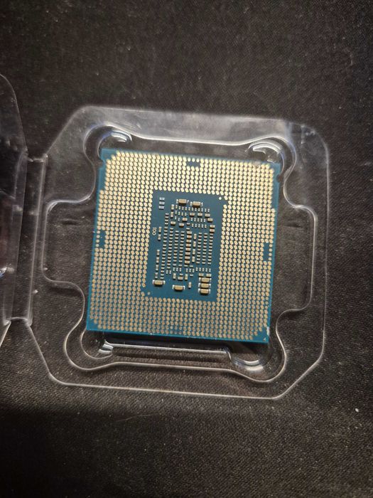 Procesor Intel core i3-8100 + pasta