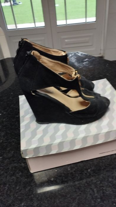 Sapatos pretos tam. 36