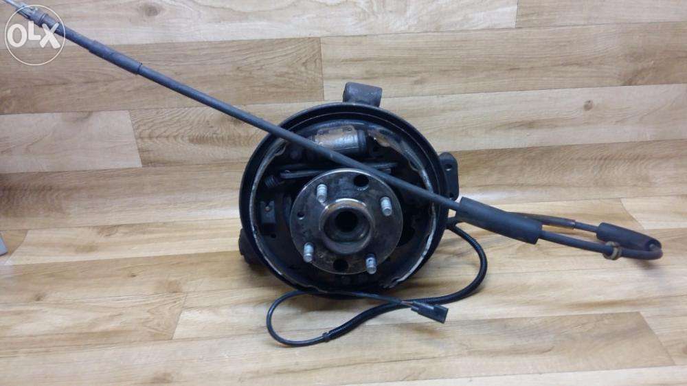 Поворотный кулак задний (универсал) Ford Mondeo-1,2 / Форд Мондео-1,2