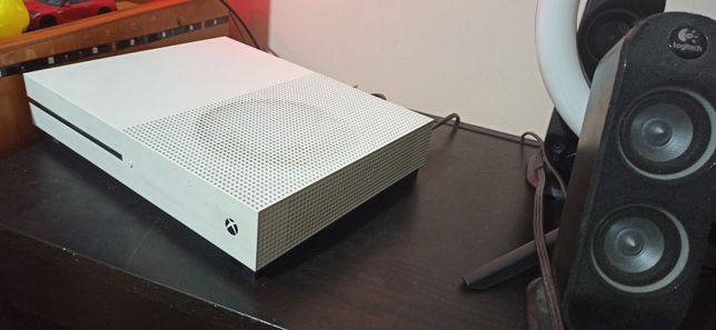 Xbox one S 500GB (ler descrição)