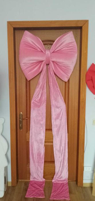 Великий бант на машину, фасад, оформлення, декор для оформлення