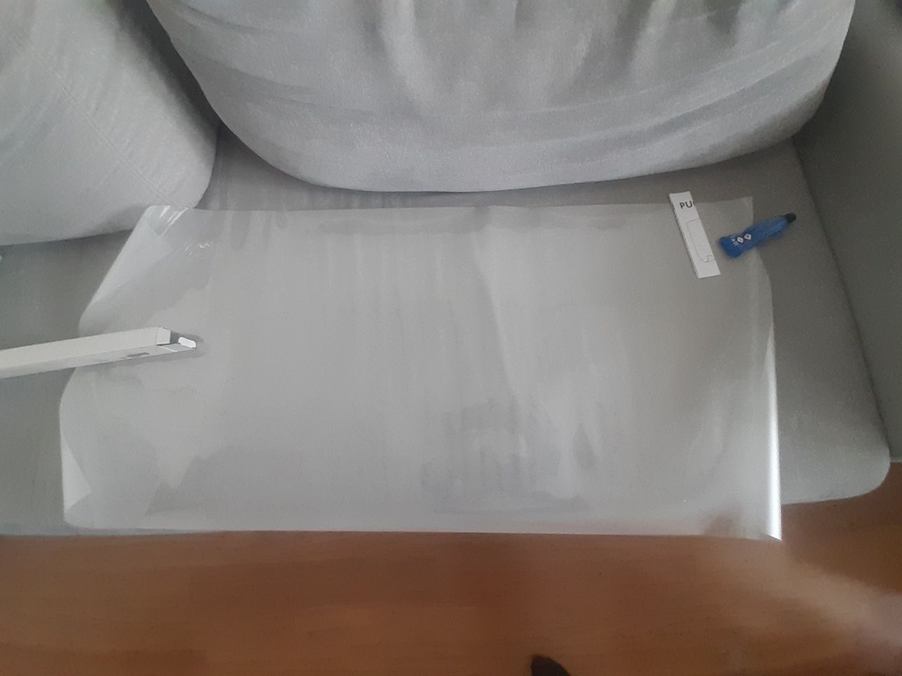 Puckefly folia na okno Ikea przeźroczysta matowa 110x50