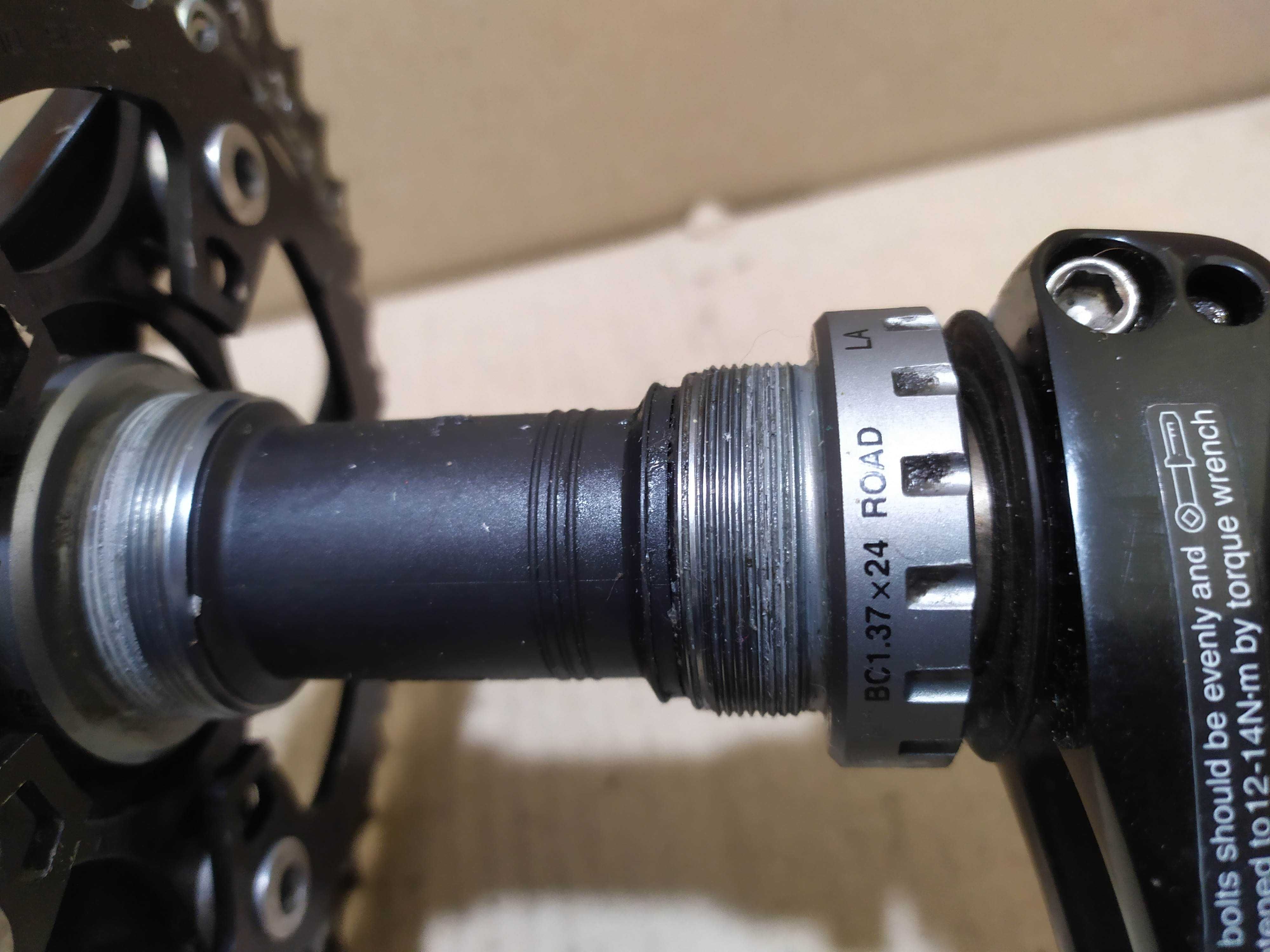 Шатуны Shimano FC-R563
