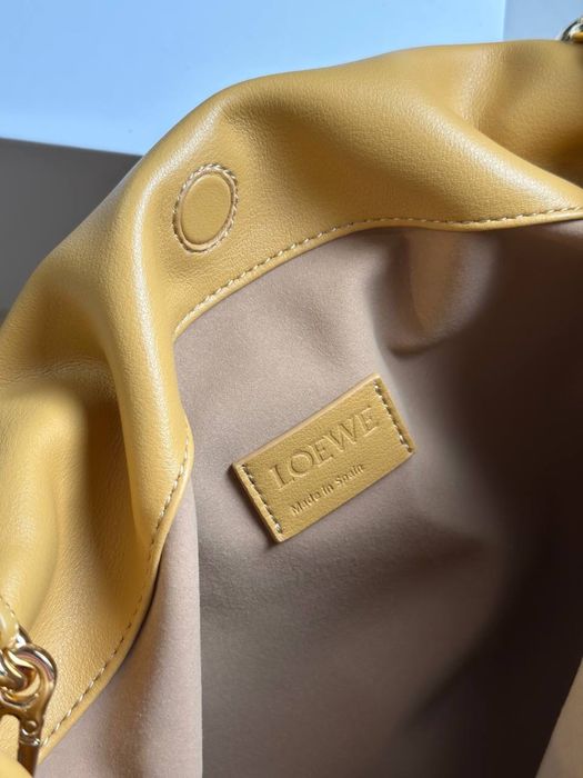 Жіноча сумка Loewe