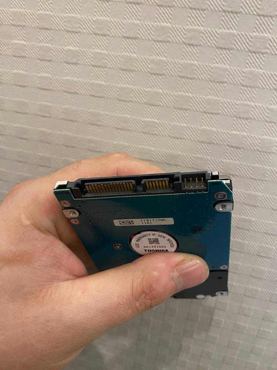 HDD 2.5'' 640GB Toshiba MK6465GSX добрий стан 572 години 377 включень