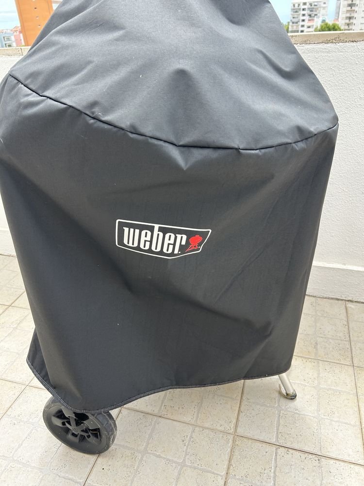 Grelhador Webber a carvão MASTER-TOUCH GBS C-5750 DE 57 CM