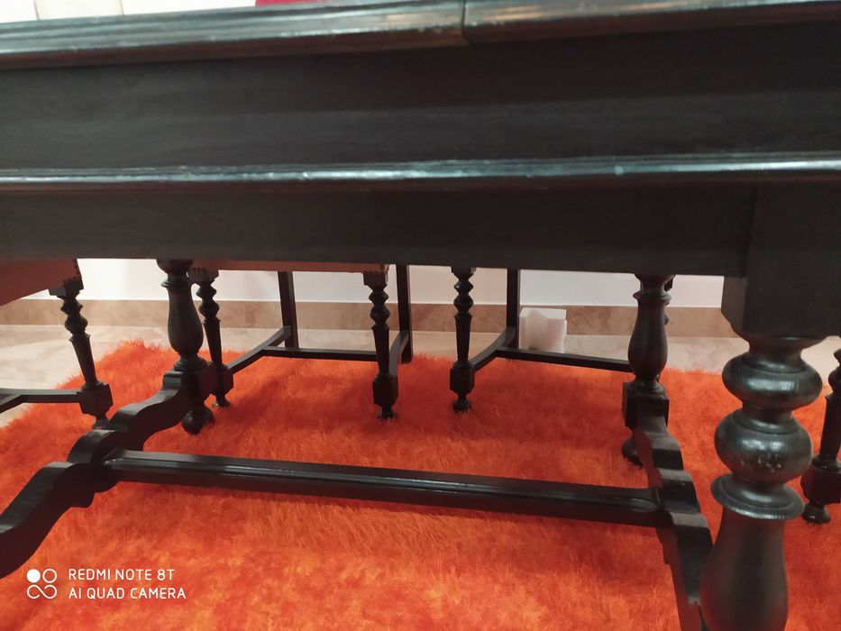 Vendo mobília de sala de jantar em cerejeira preta